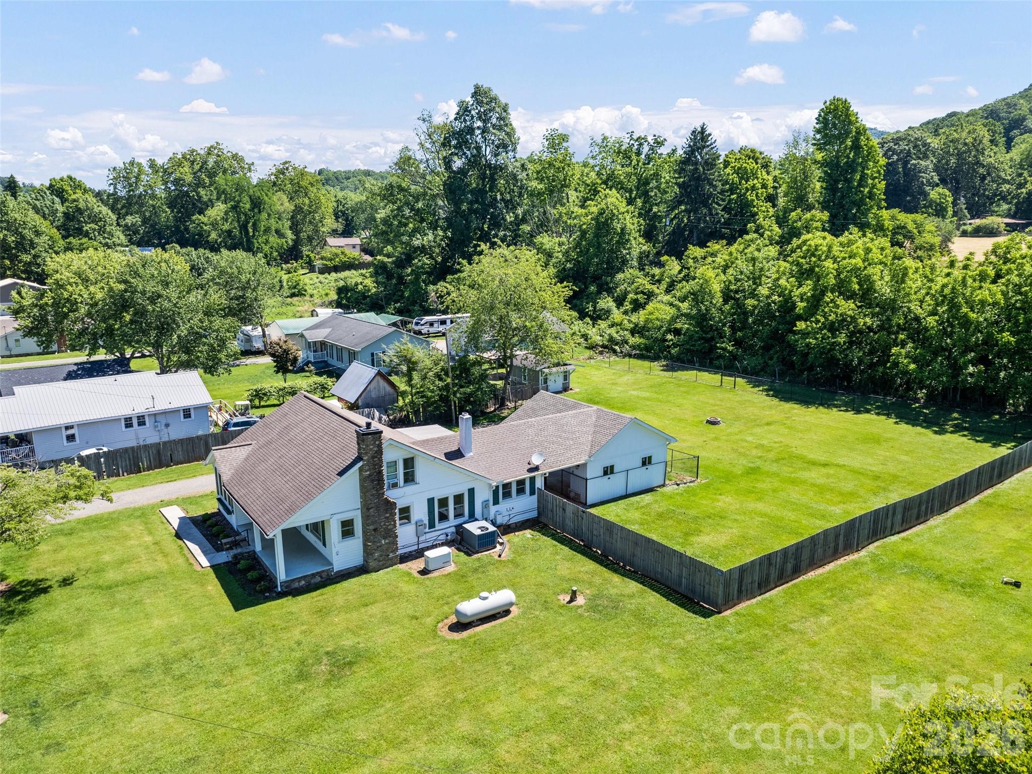 40 Avery Street — Waynesville