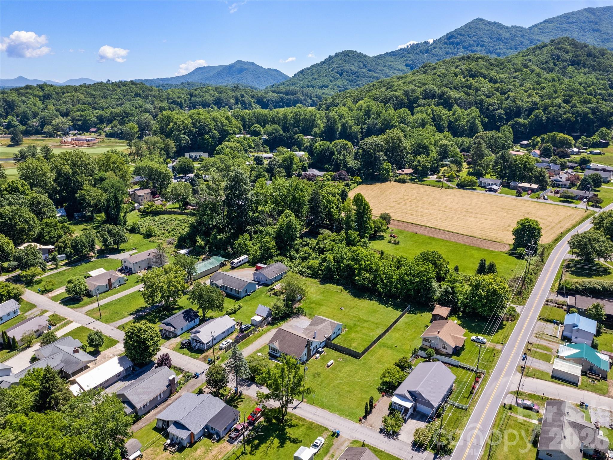 40 Avery Street — Waynesville