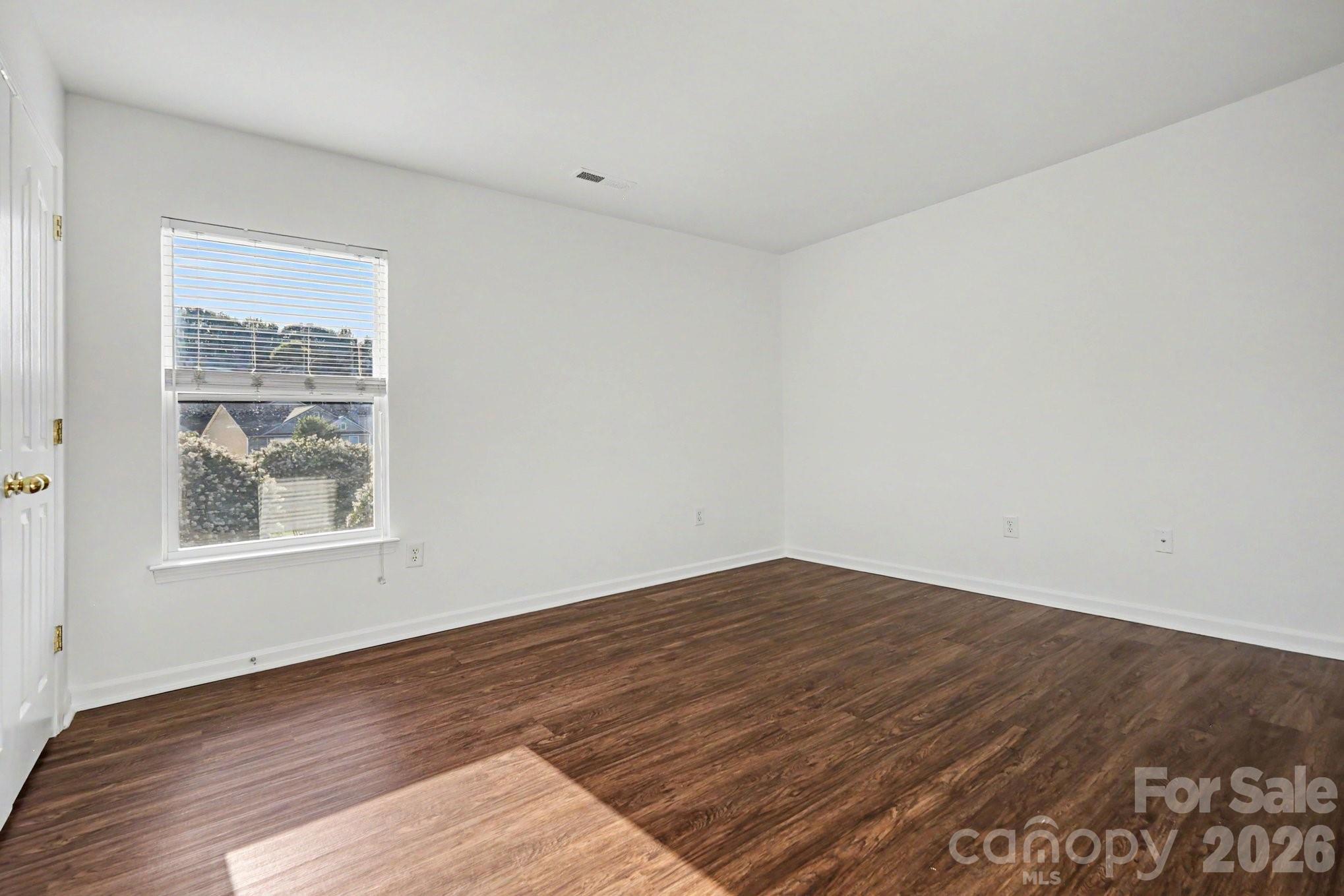 4615 Potters Glen Road — Charlotte