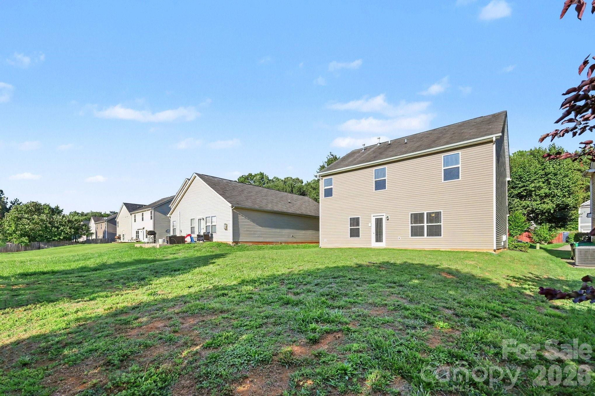 4615 Potters Glen Road — Charlotte