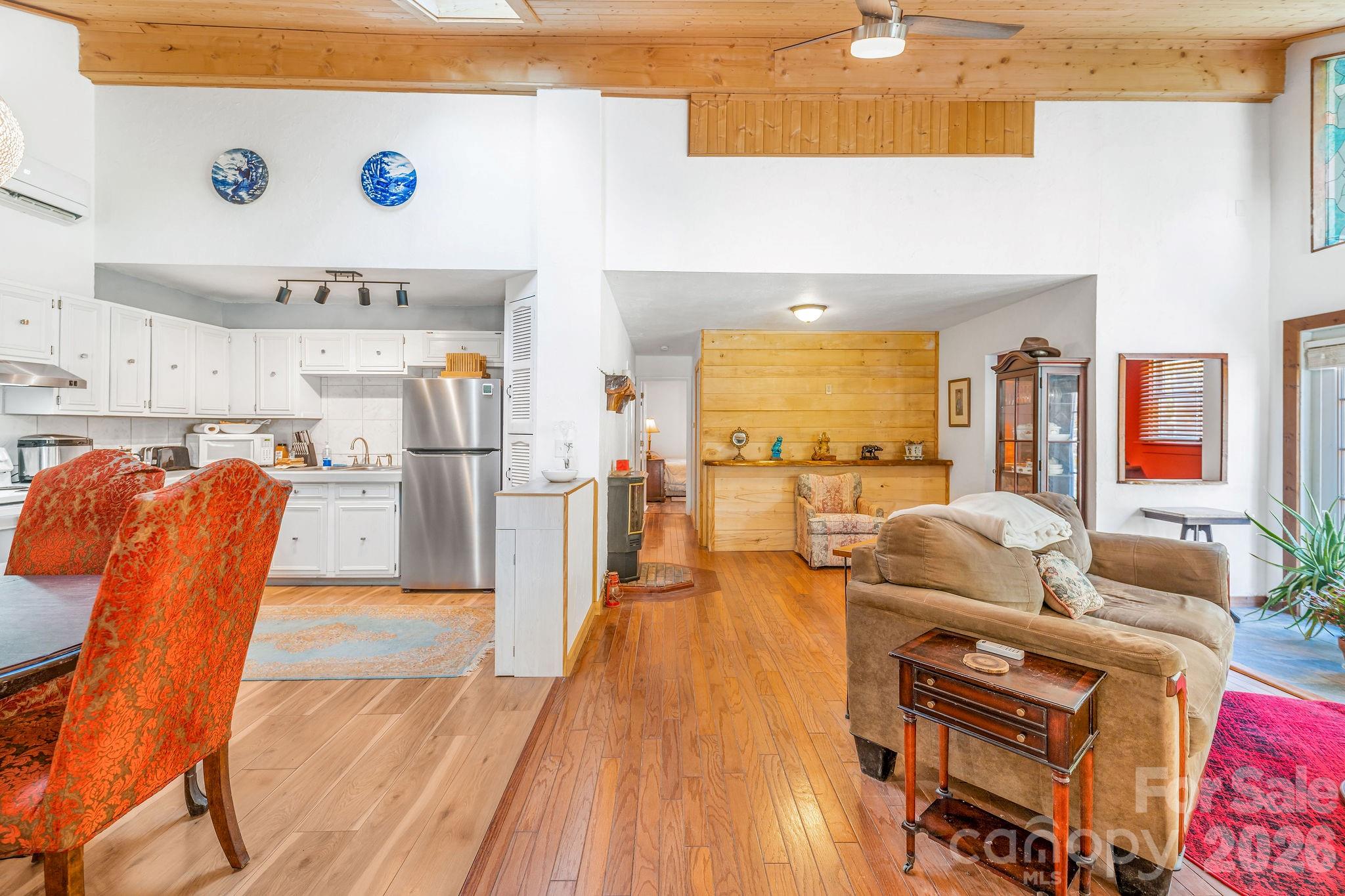 226 Fish Pond Lane — Burnsville