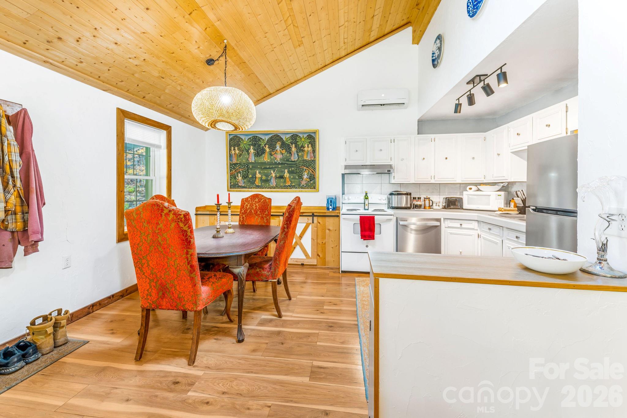 226 Fish Pond Lane — Burnsville