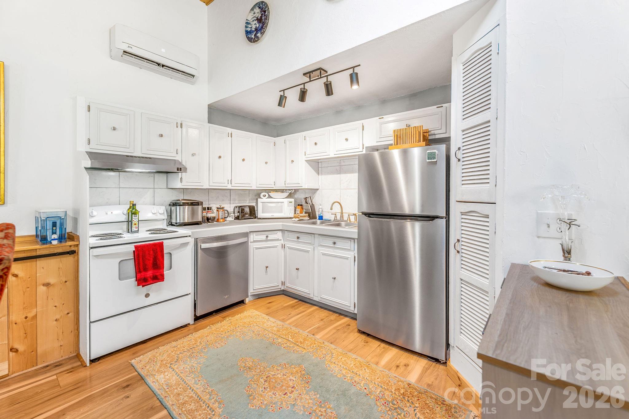 226 Fish Pond Lane — Burnsville