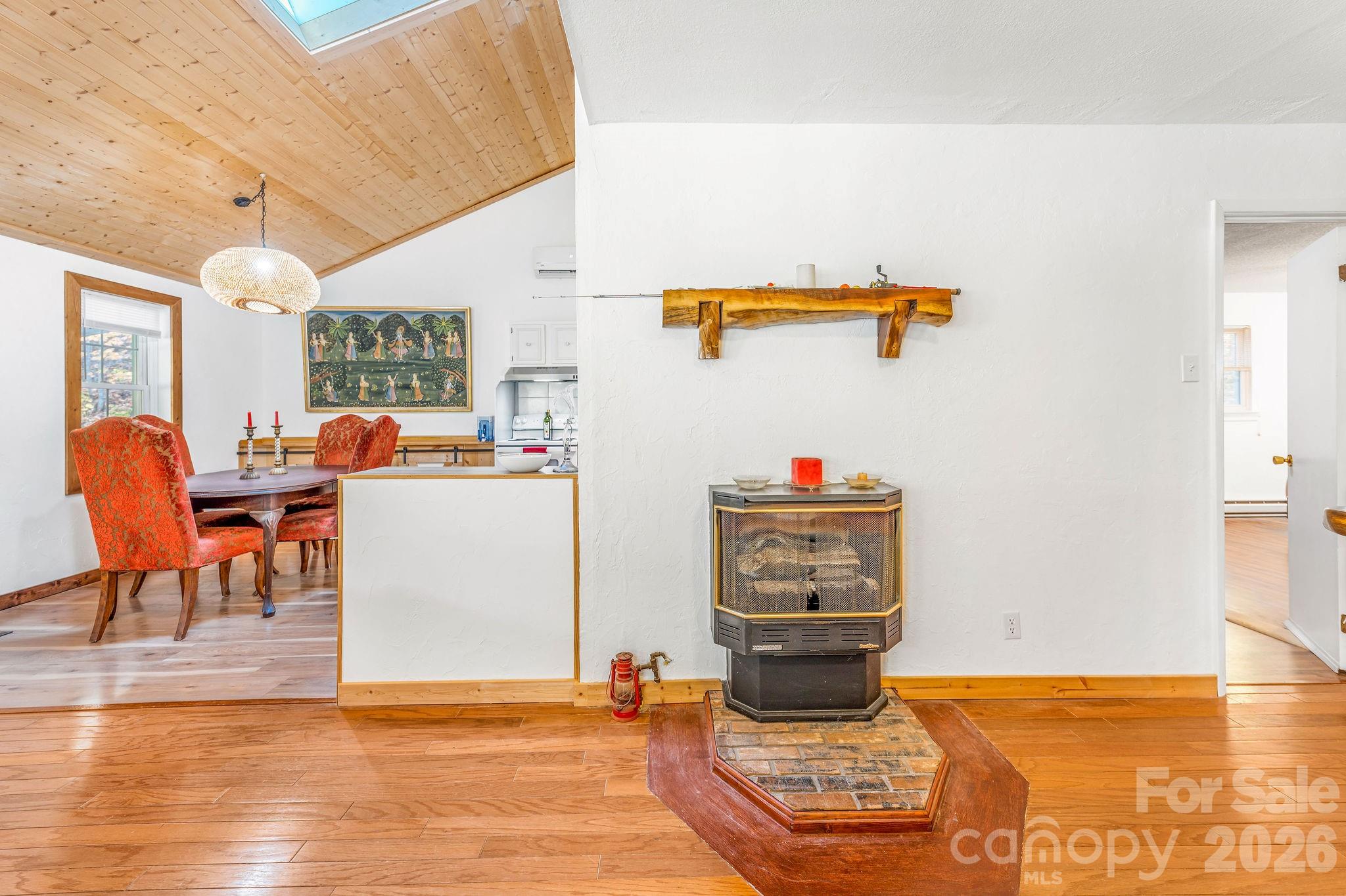 226 Fish Pond Lane — Burnsville
