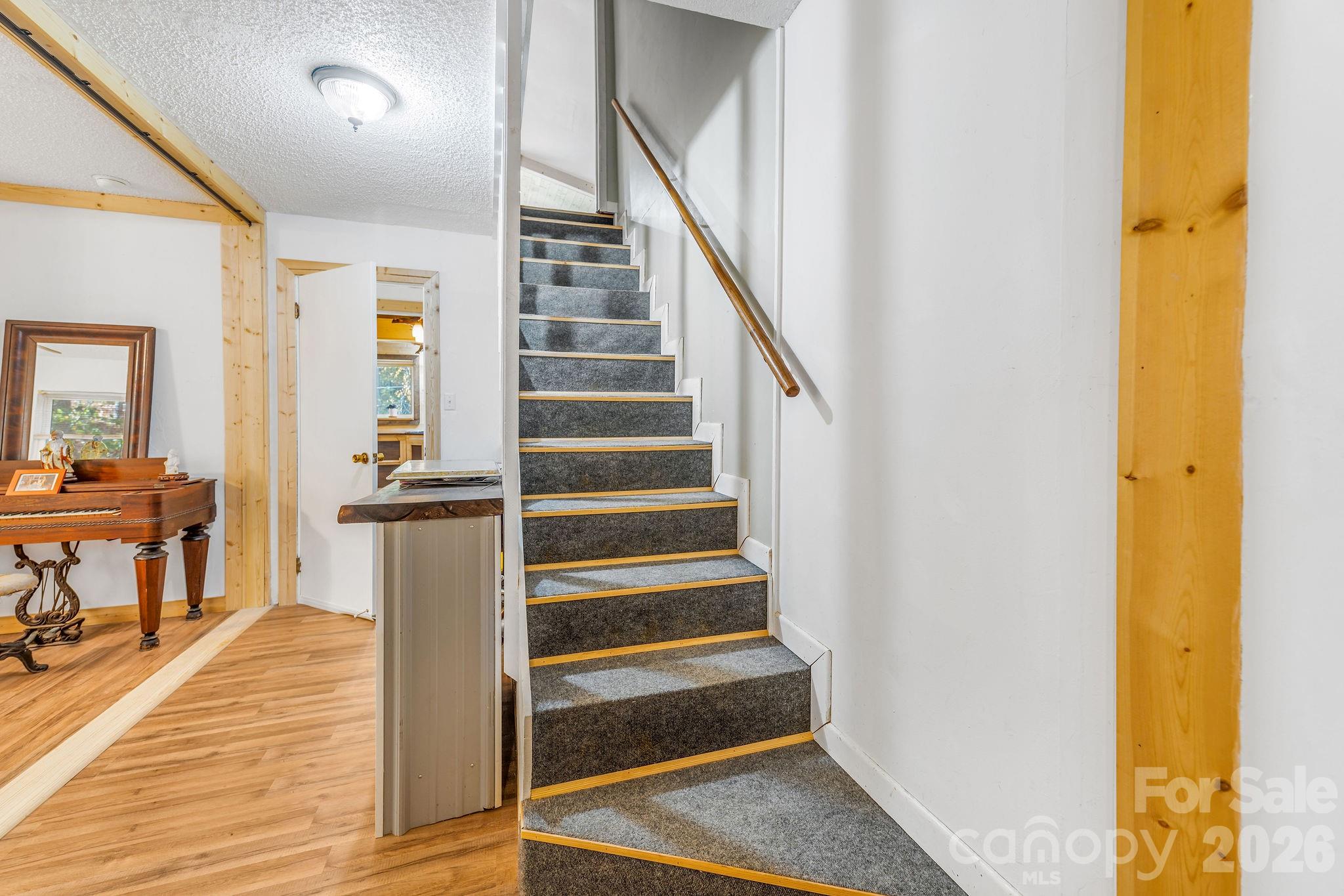 226 Fish Pond Lane — Burnsville