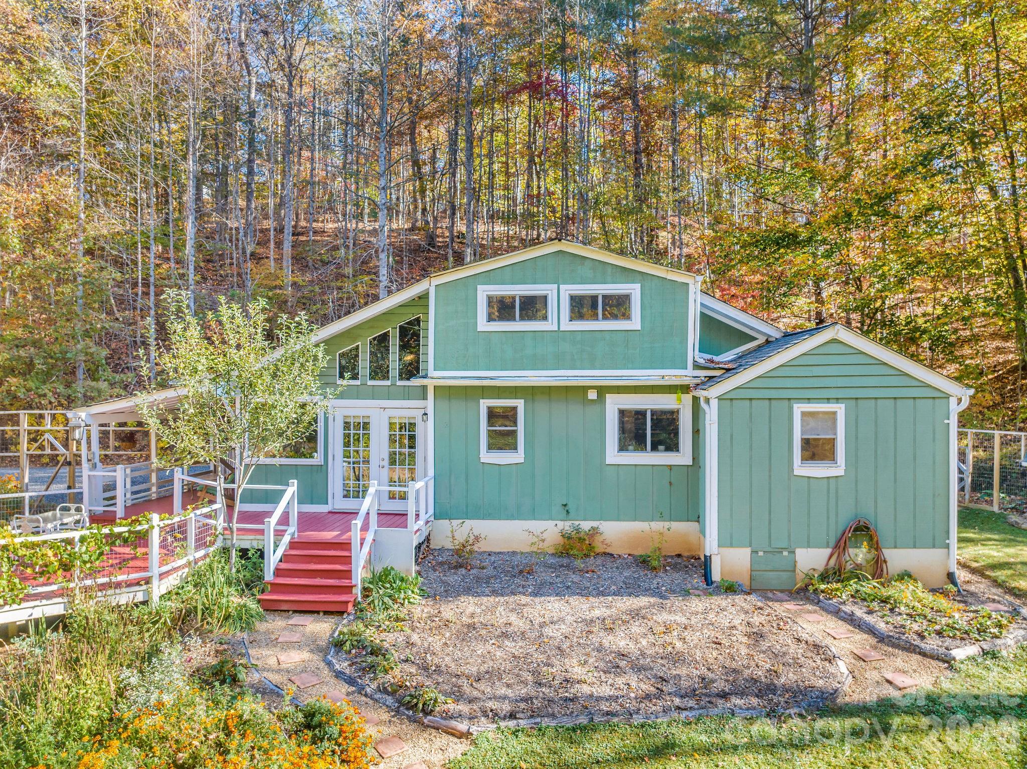 226 Fish Pond Lane — Burnsville