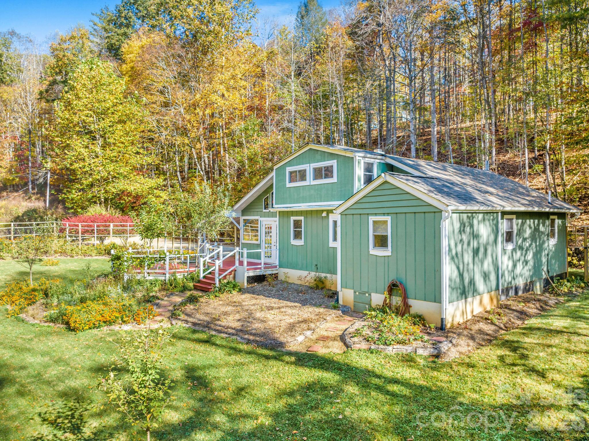 226 Fish Pond Lane — Burnsville