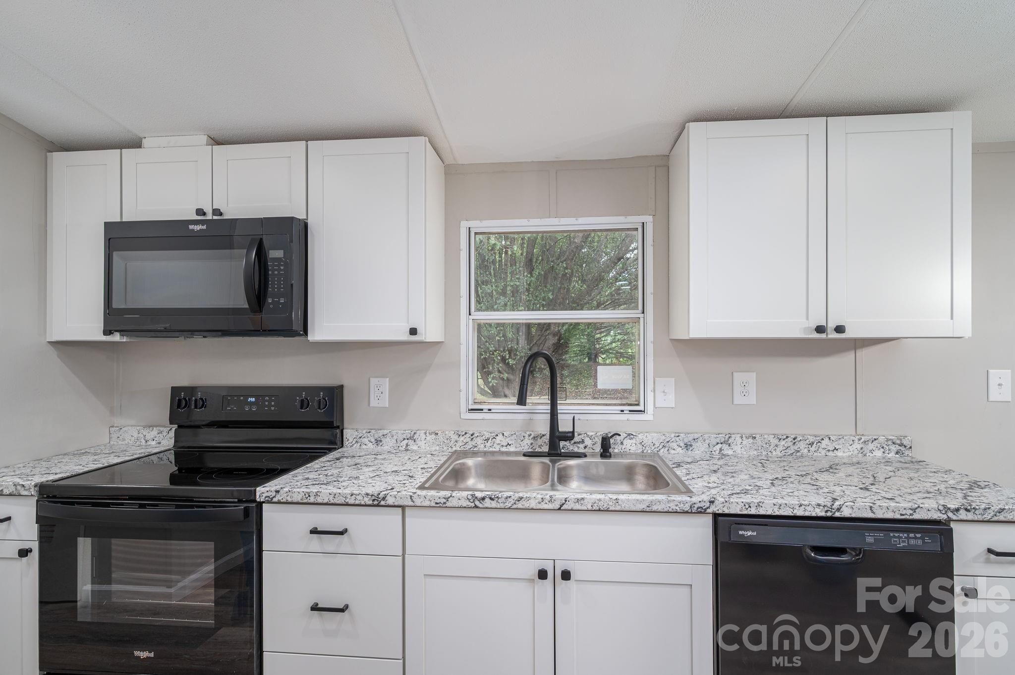 3462 Eaker Road — Cherryville