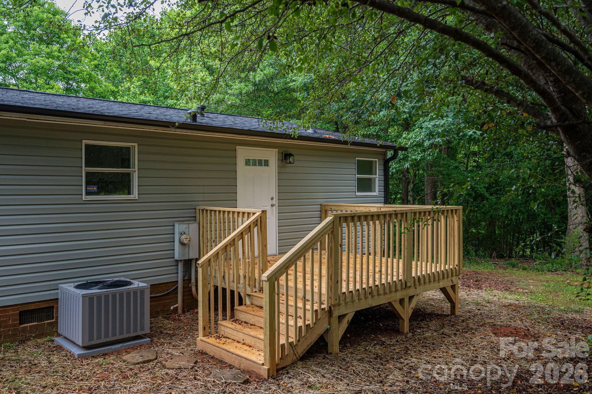 3462 Eaker Road — Cherryville