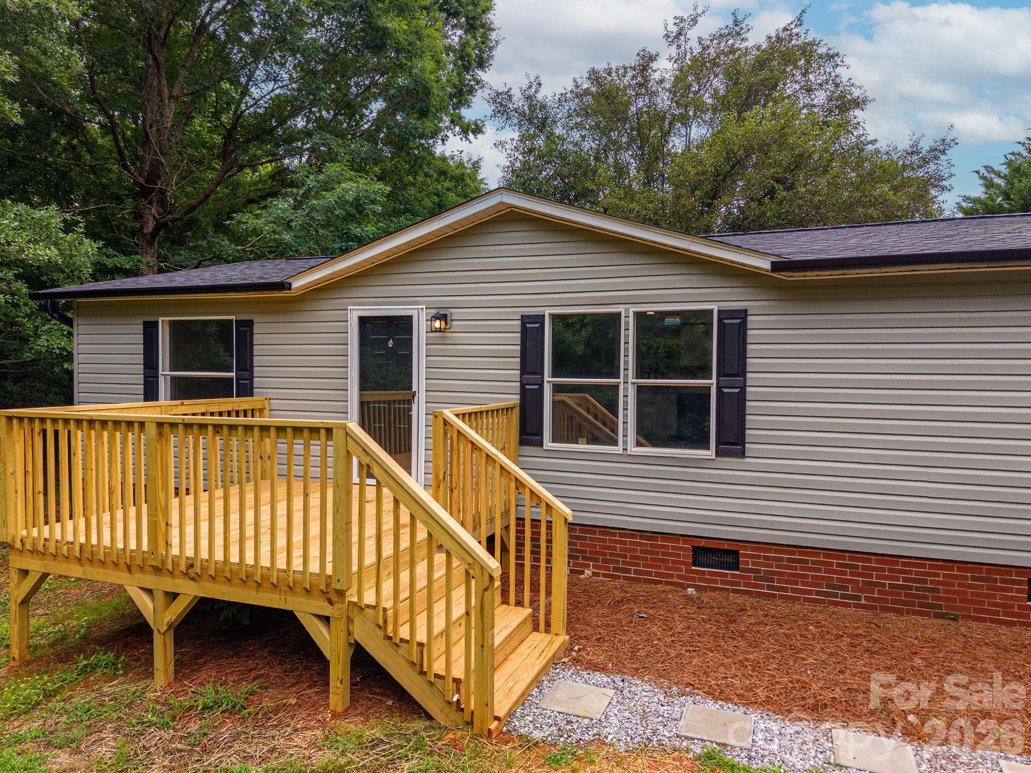 3462 Eaker Road — Cherryville