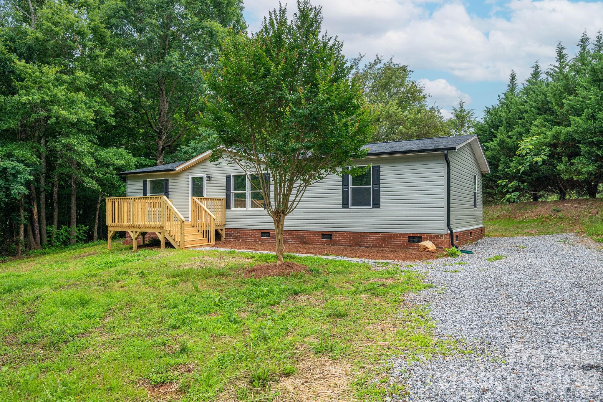 3462 Eaker Road — Cherryville
