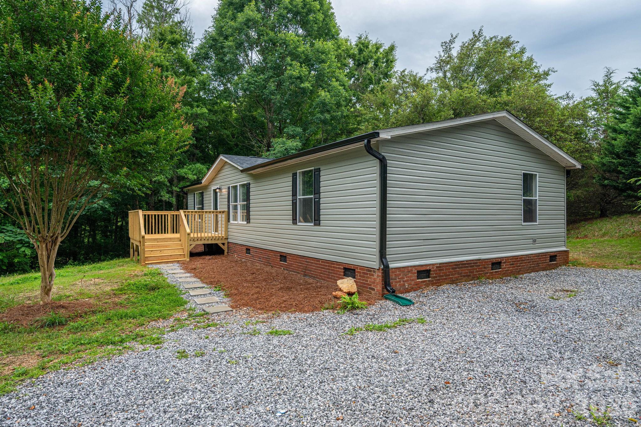 3462 Eaker Road — Cherryville