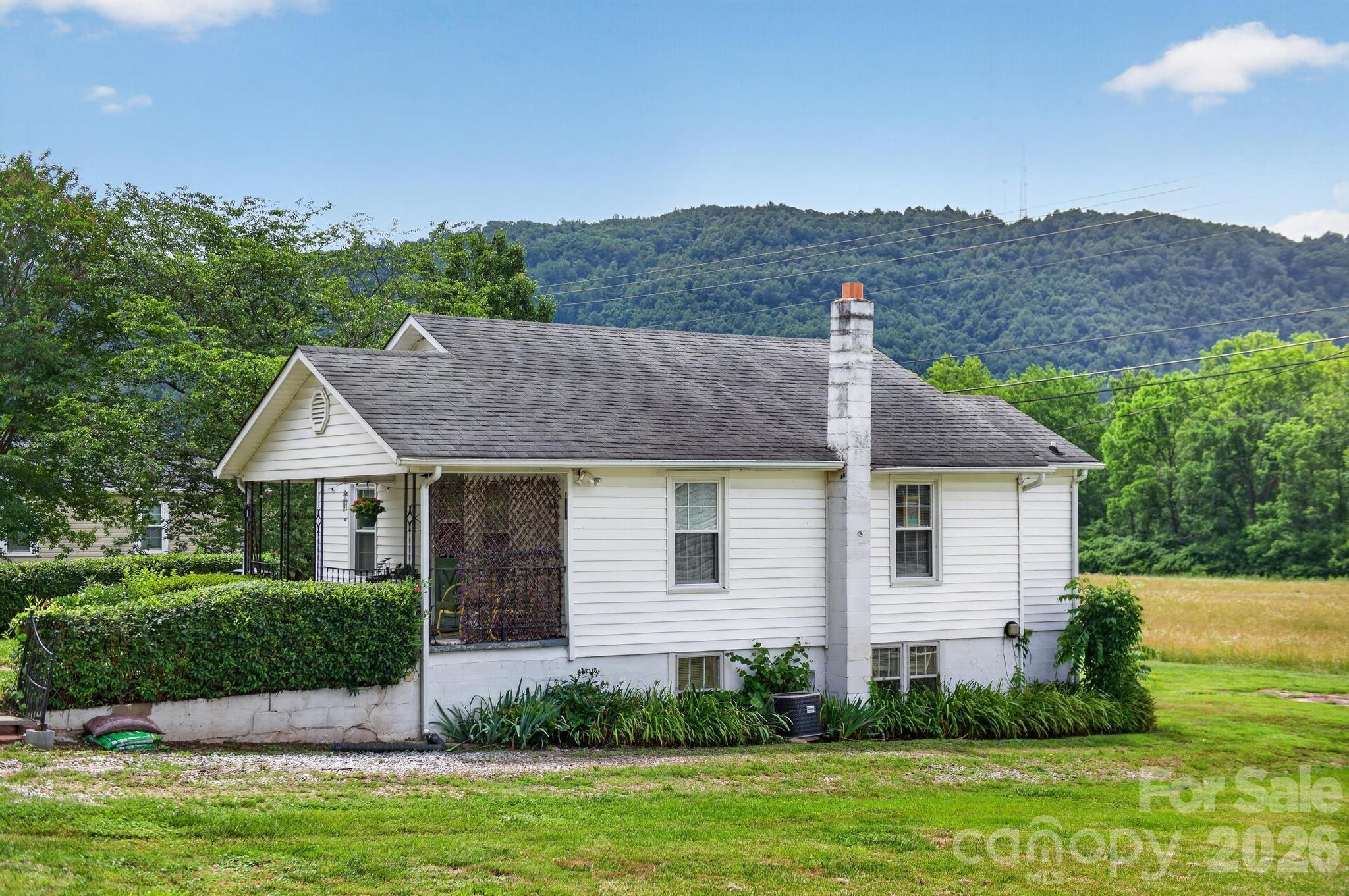 1327 Hwy 268 Highway — Lenoir