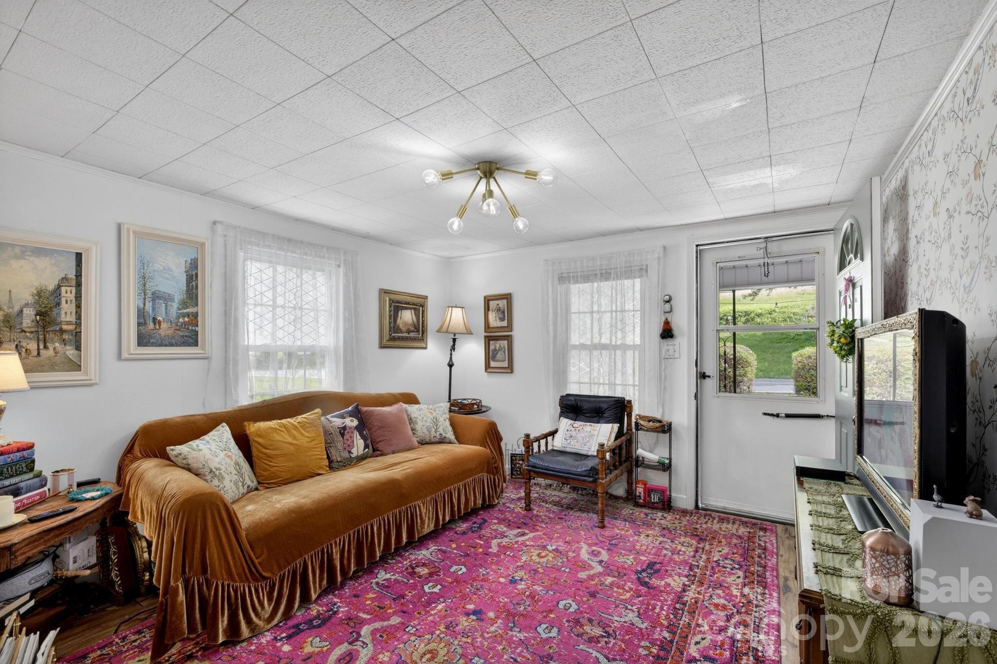 1327 Hwy 268 Highway — Lenoir