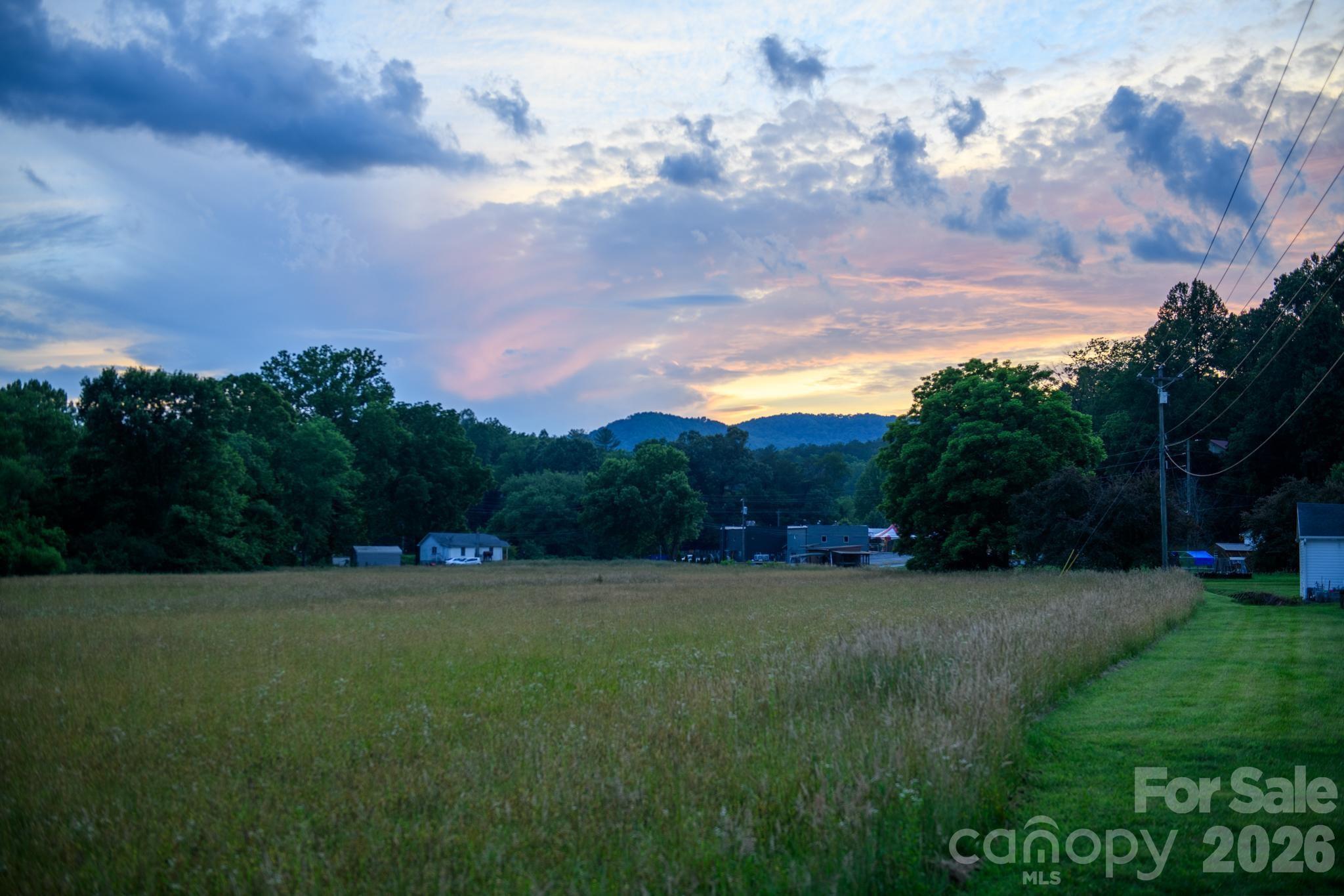 1327 Hwy 268 Highway — Lenoir