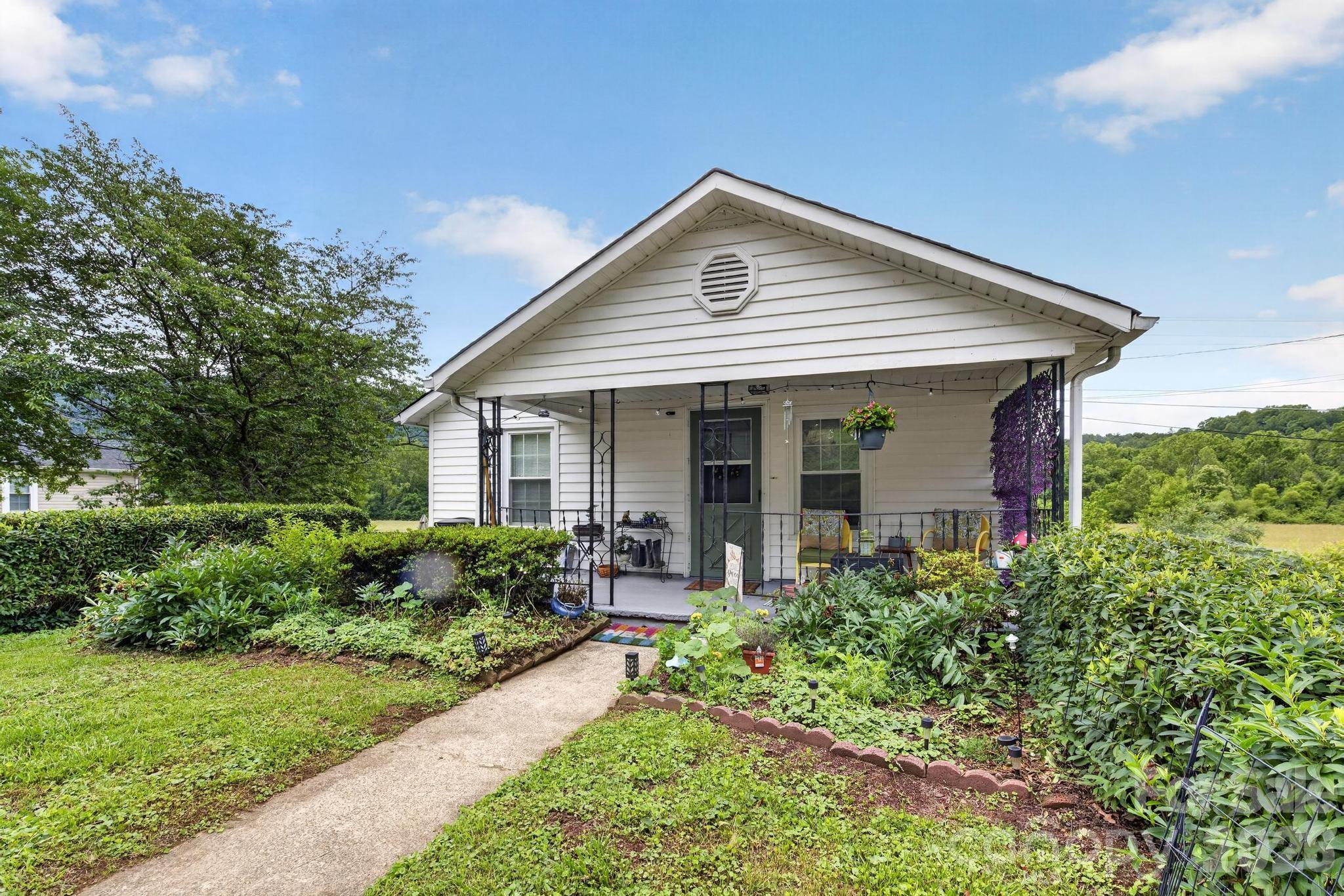 1327 Hwy 268 Highway — Lenoir