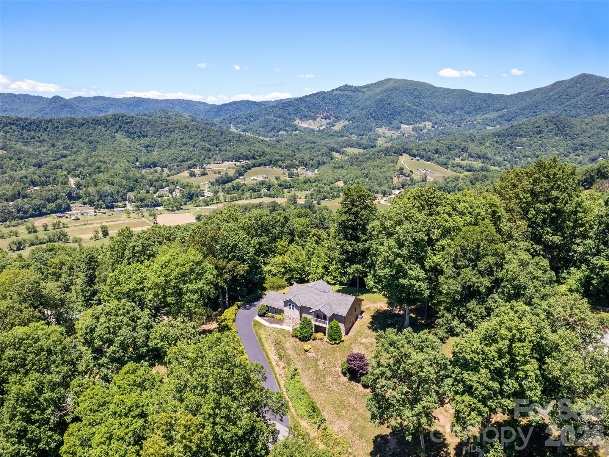 283 Blake Drive — Canton