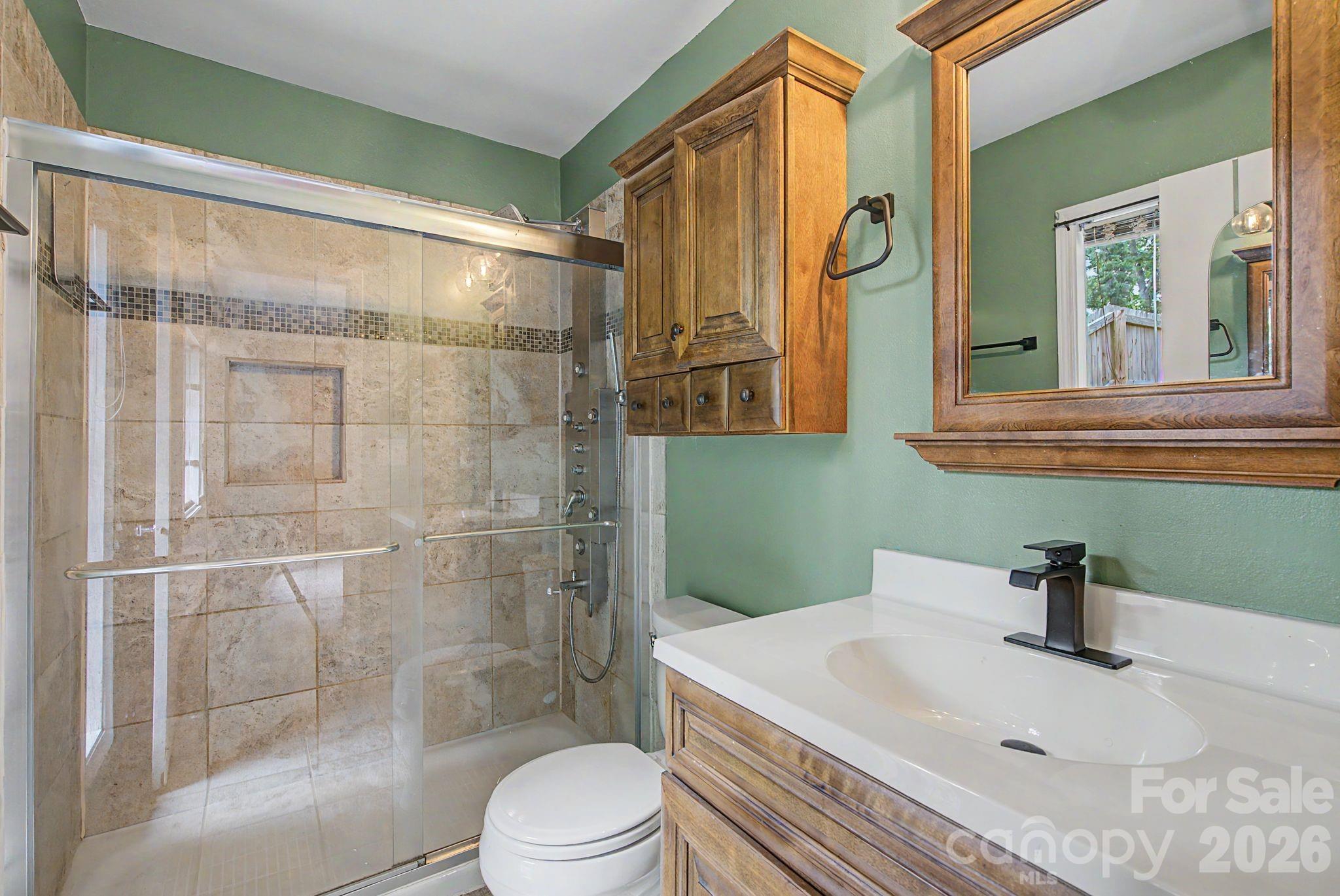 21 Glen Meadows Road — Arden