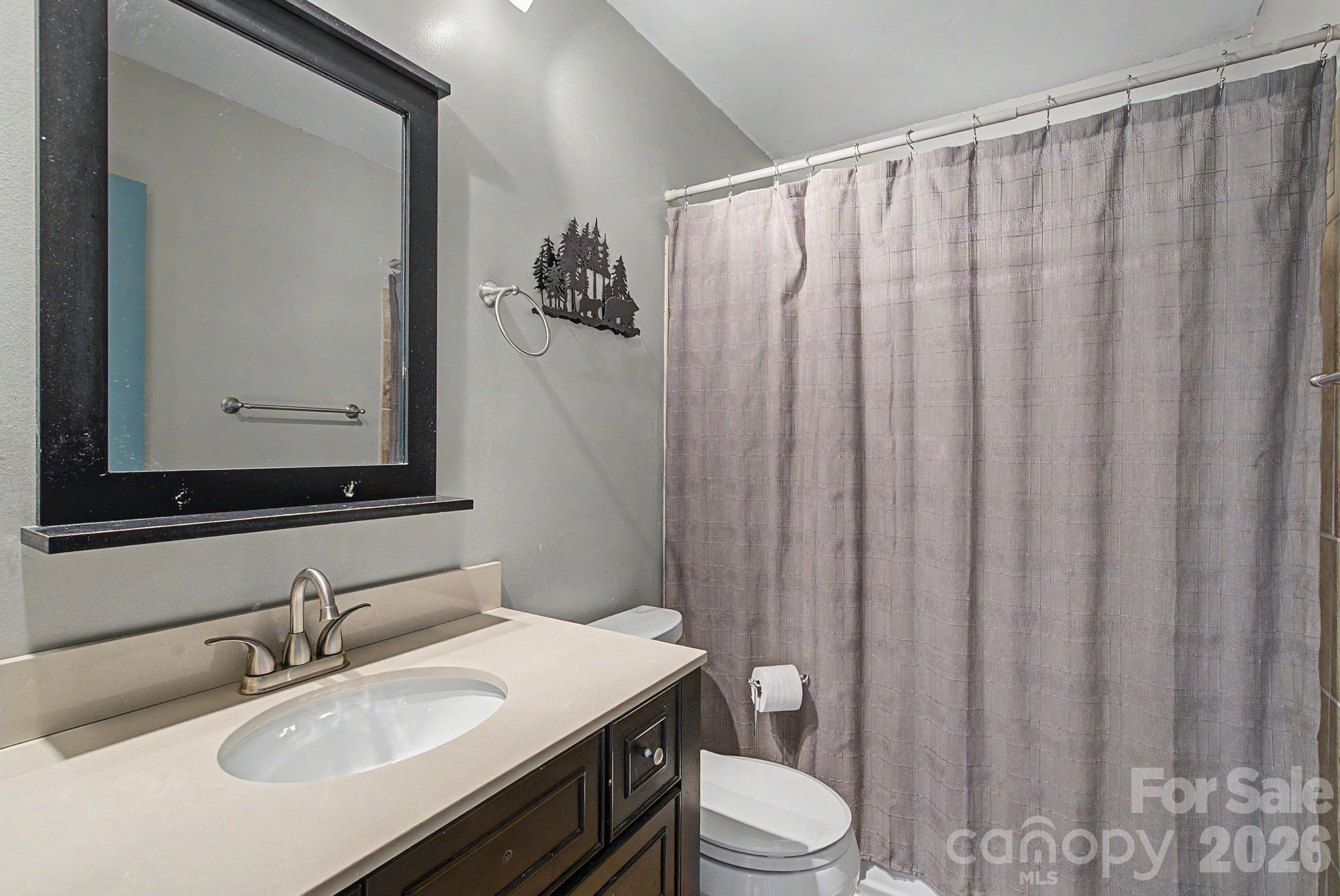 21 Glen Meadows Road — Arden