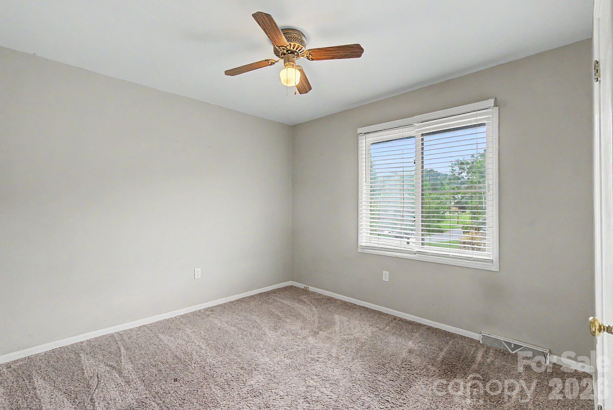 21 Glen Meadows Road — Arden
