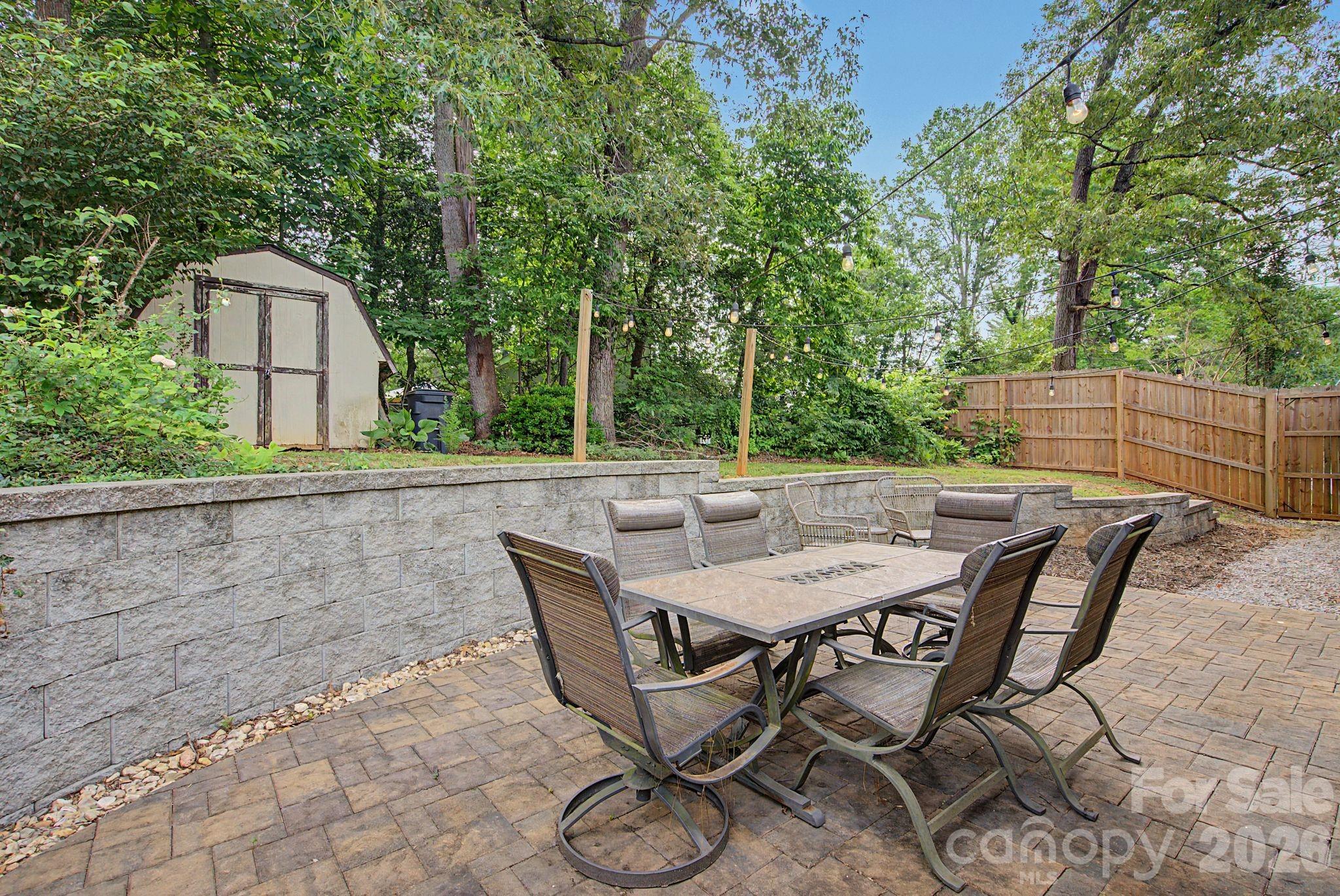21 Glen Meadows Road — Arden