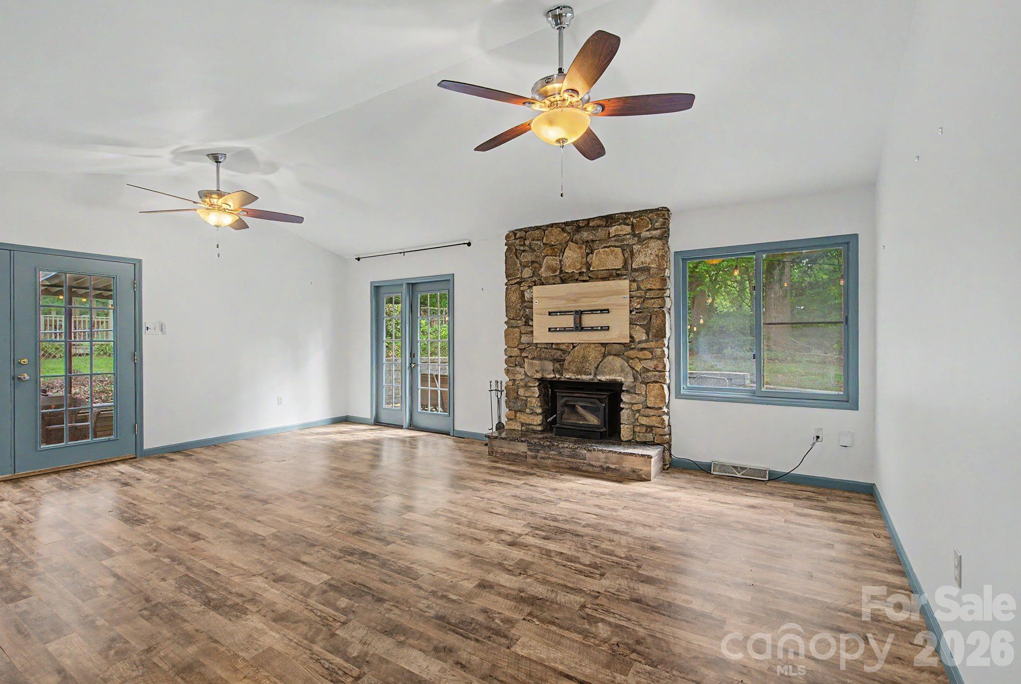 21 Glen Meadows Road — Arden