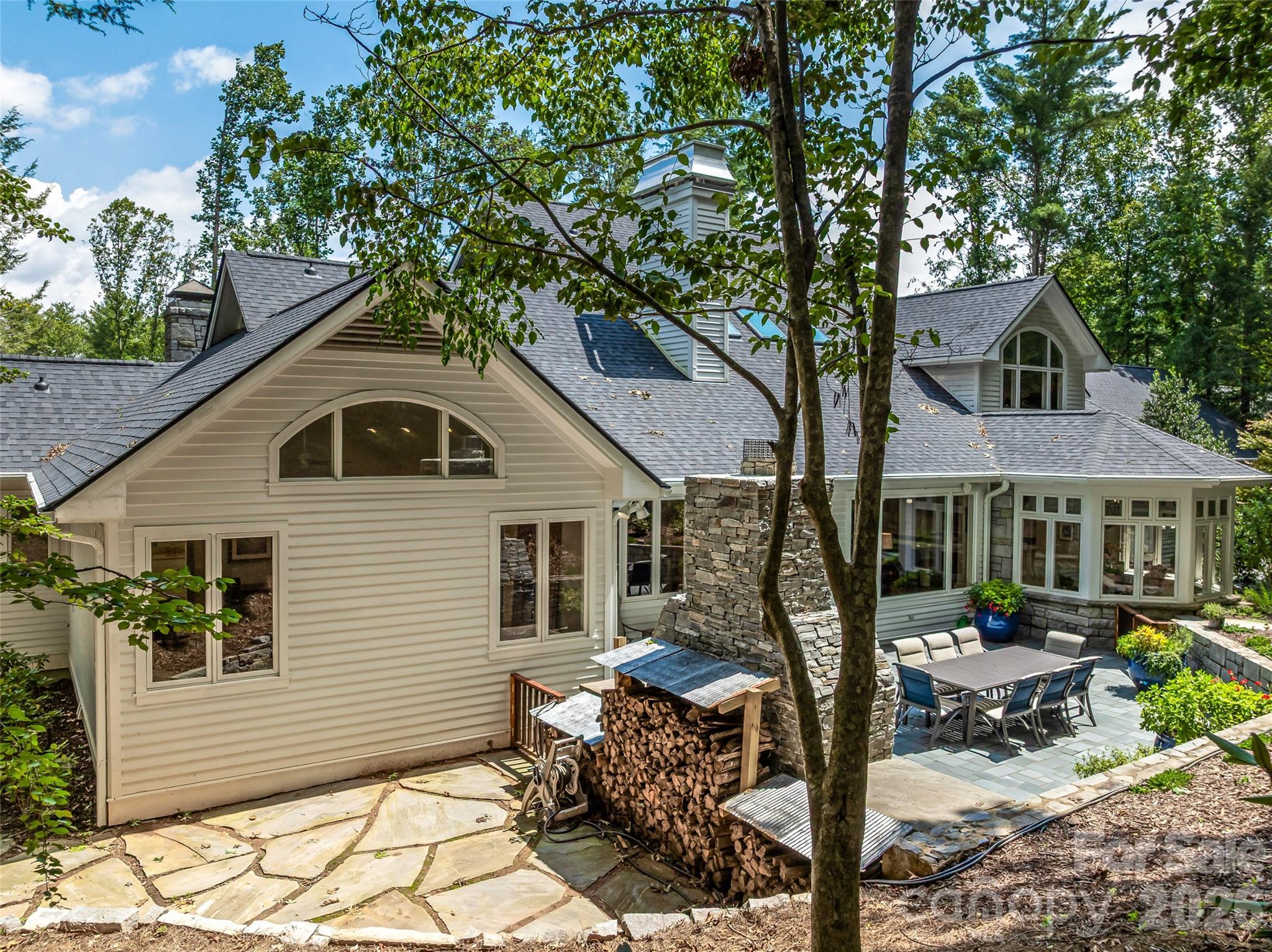 4 Cedar Hill Drive — Asheville