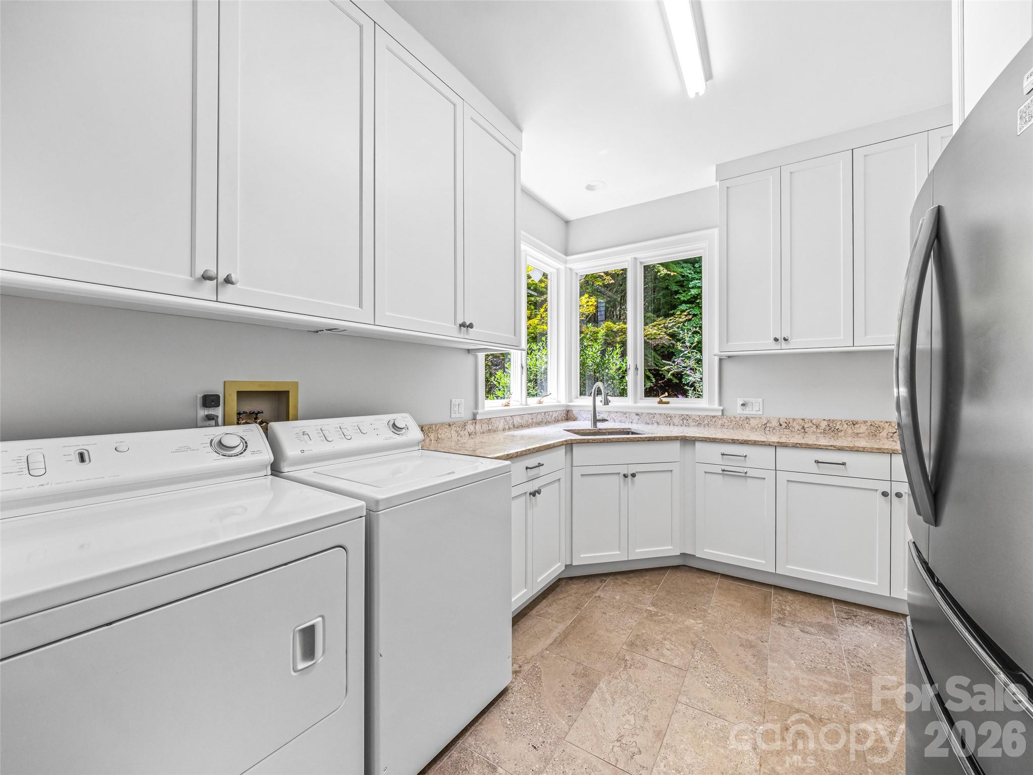 4 Cedar Hill Drive — Asheville