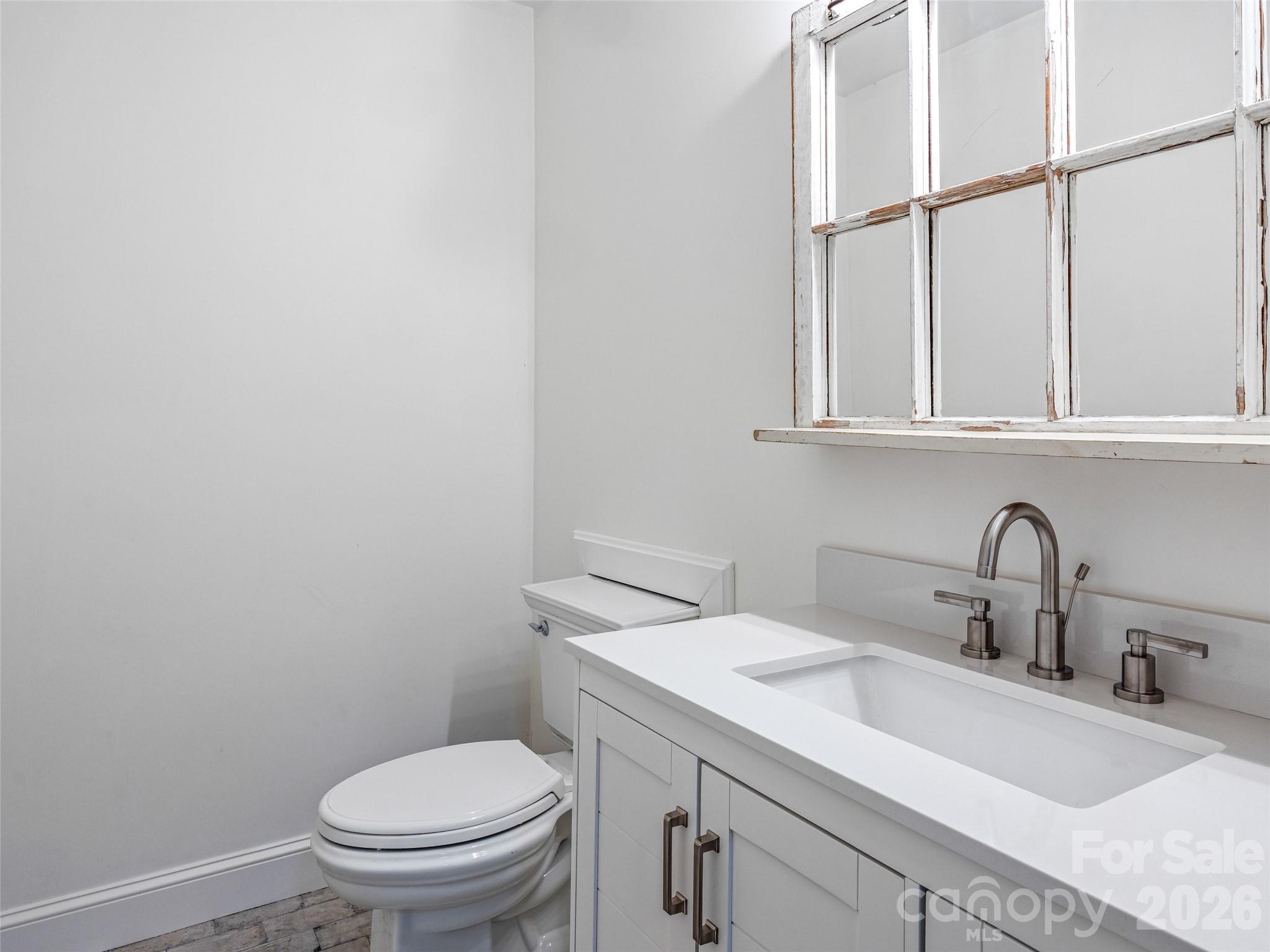 4 Cedar Hill Drive — Asheville