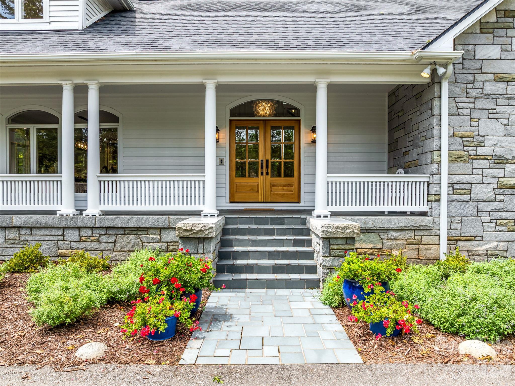 4 Cedar Hill Drive — Asheville