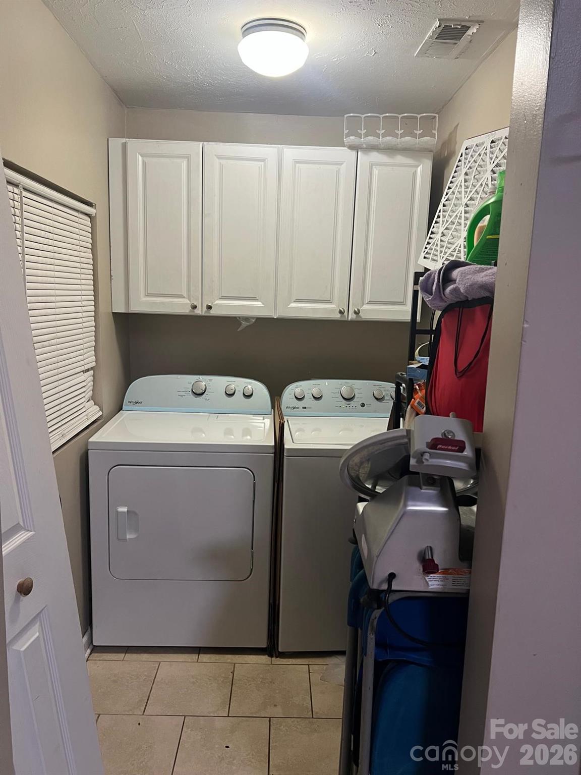 722 Live Oak Street — Shelby
