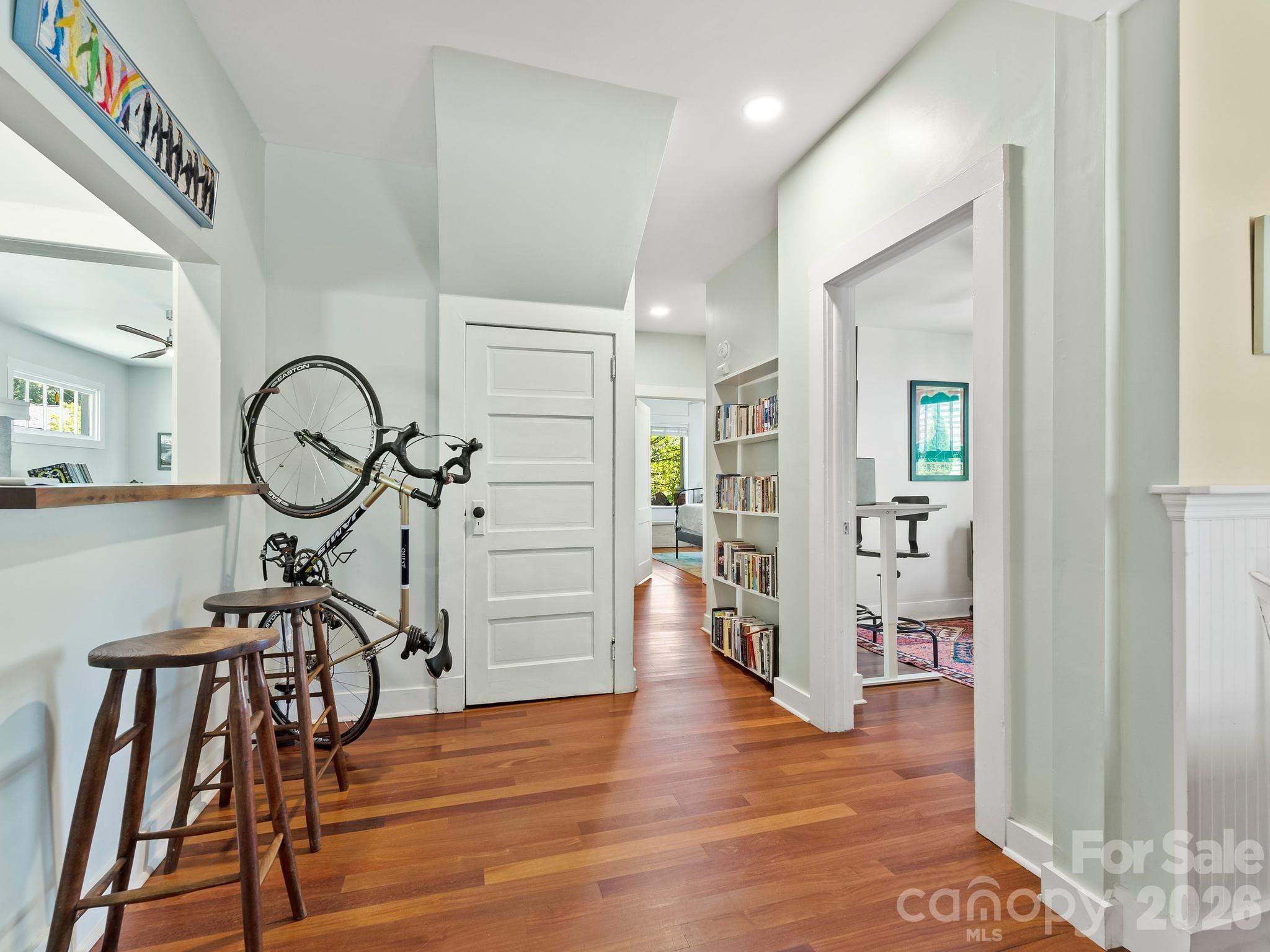 102 Courtland Avenue — Asheville