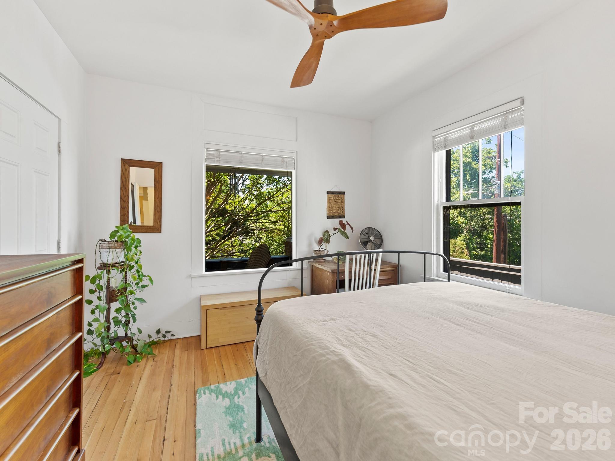 102 Courtland Avenue — Asheville