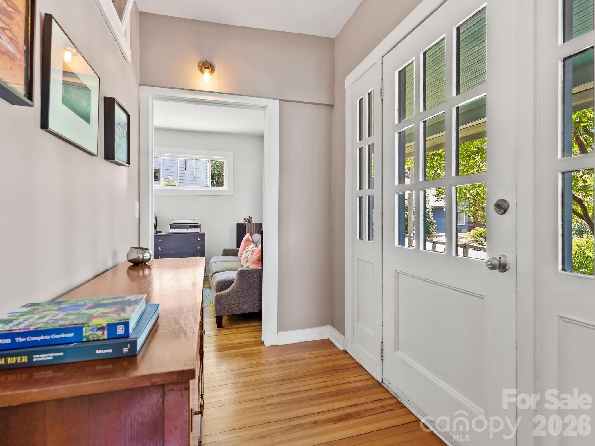 102 Courtland Avenue — Asheville
