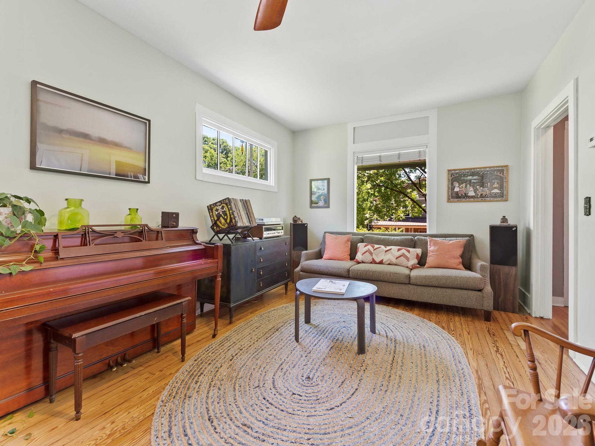 102 Courtland Avenue — Asheville