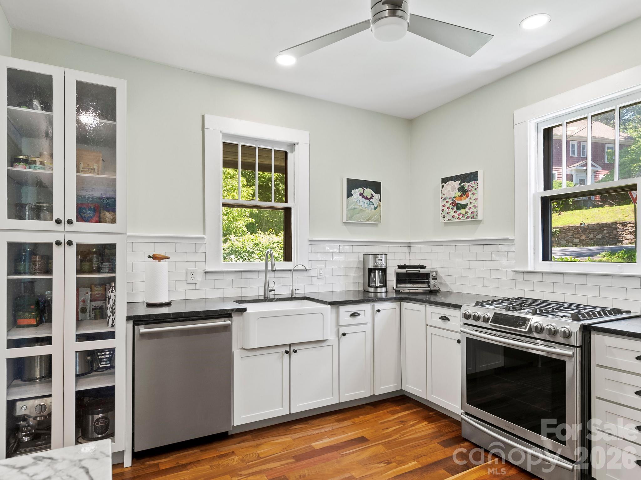 102 Courtland Avenue — Asheville