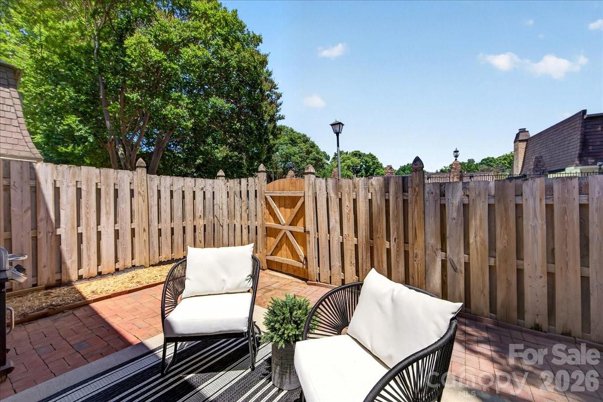 2229 Rexford Road #C — Charlotte