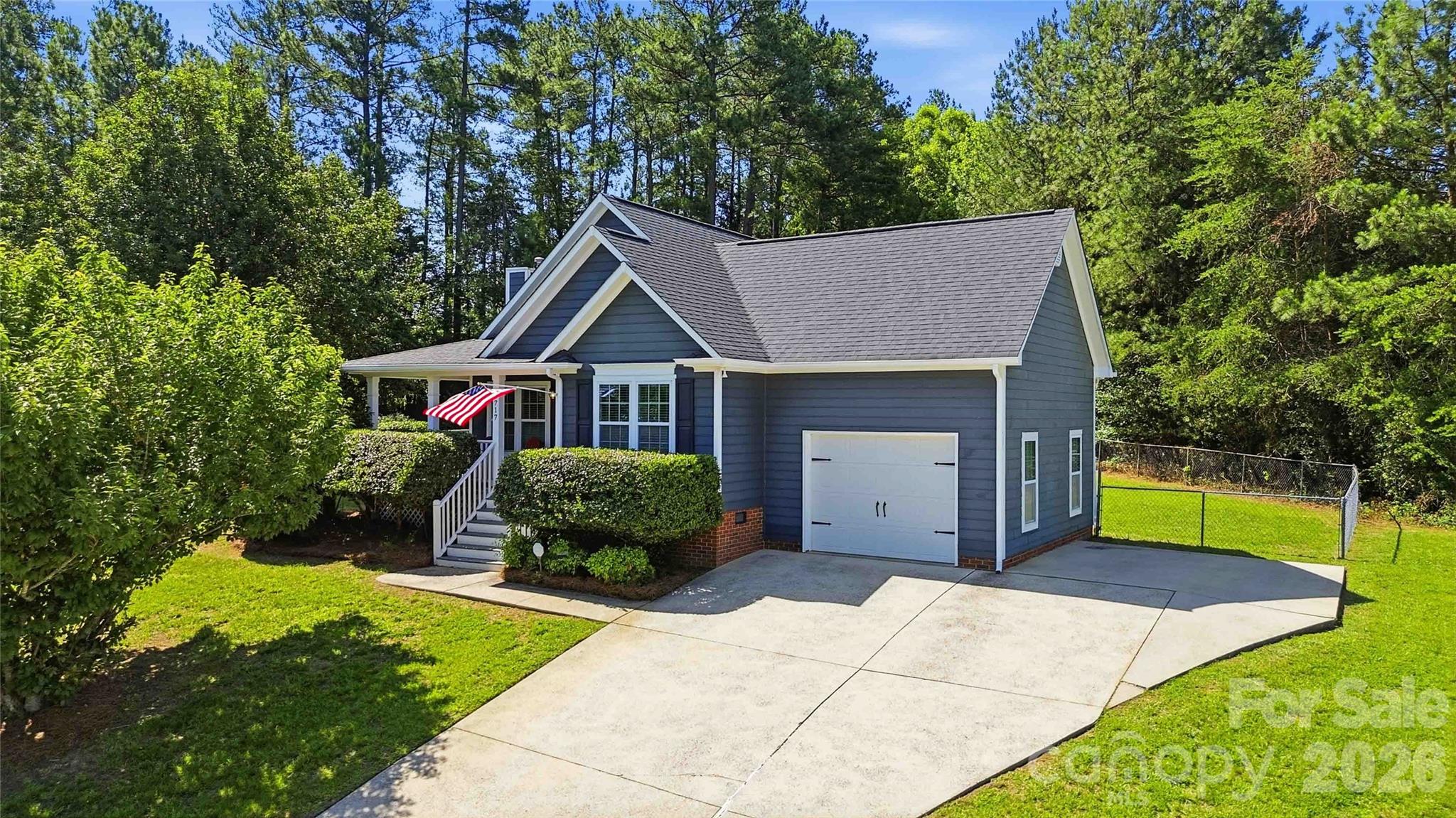 717 Peregrine Court — Gastonia
