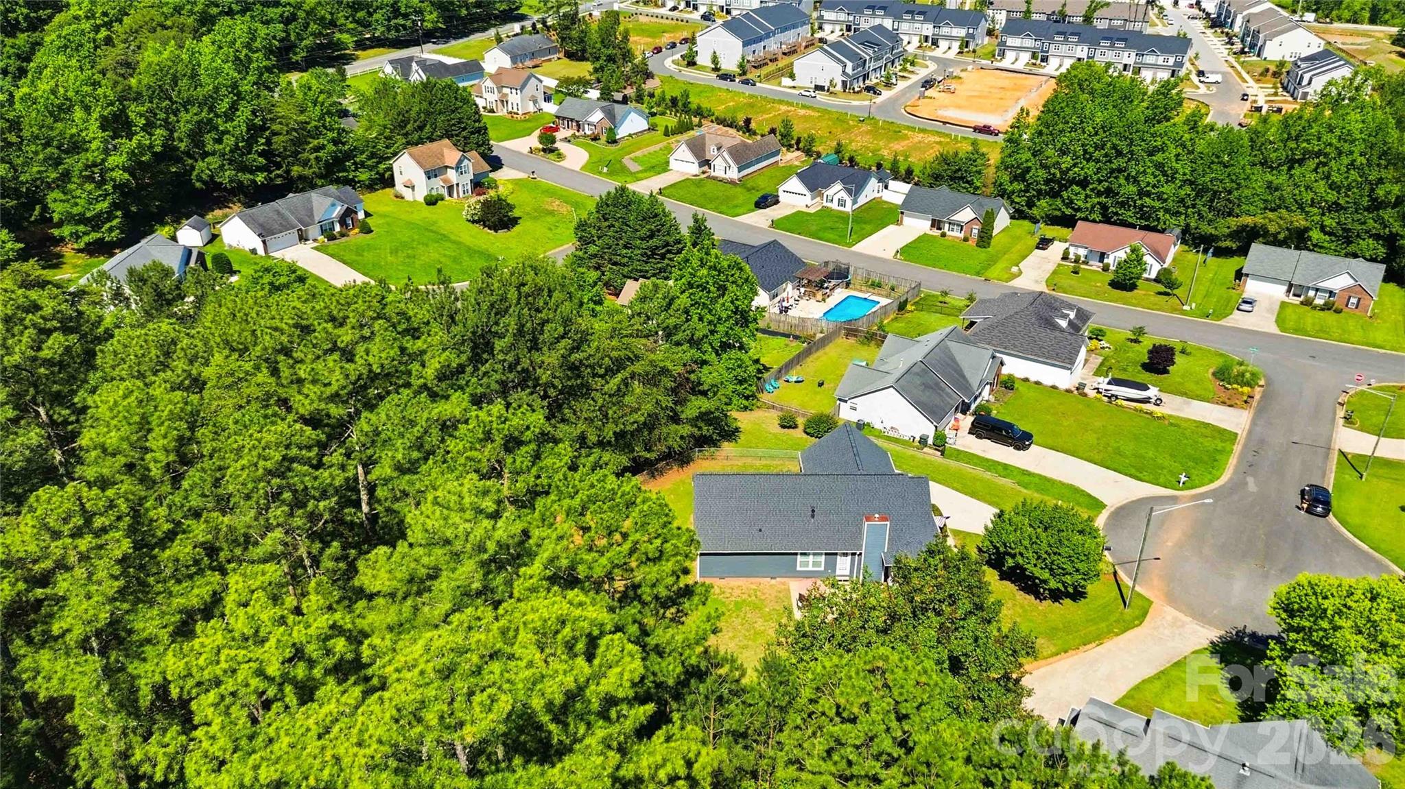 717 Peregrine Court — Gastonia