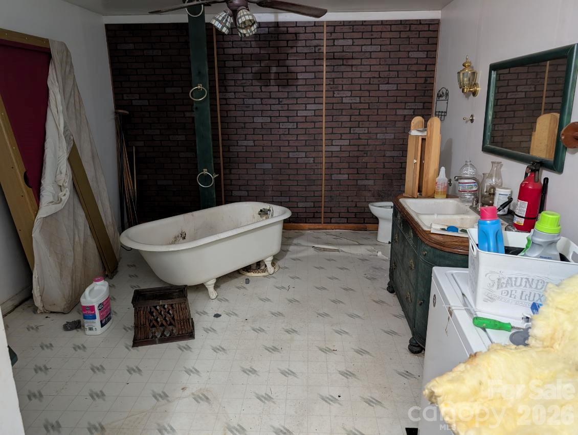 197 Dogwood Drive — Hayesville