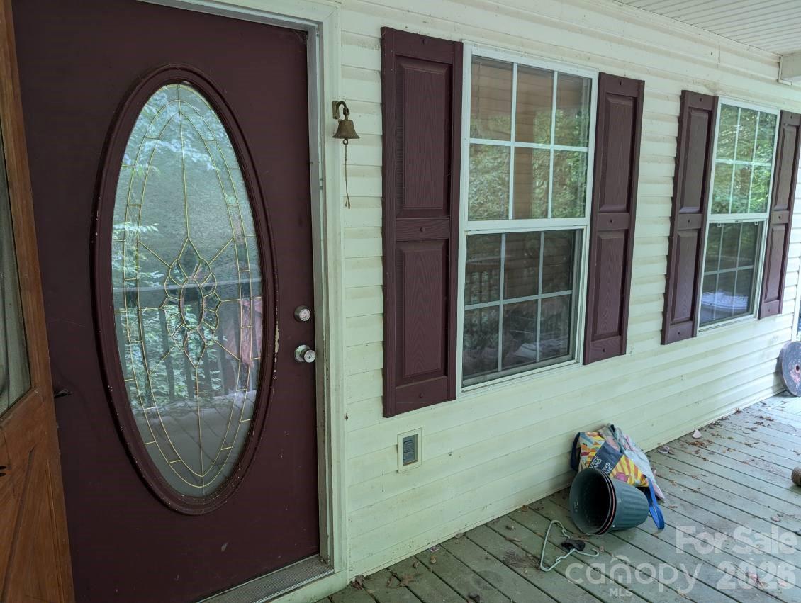 197 Dogwood Drive — Hayesville