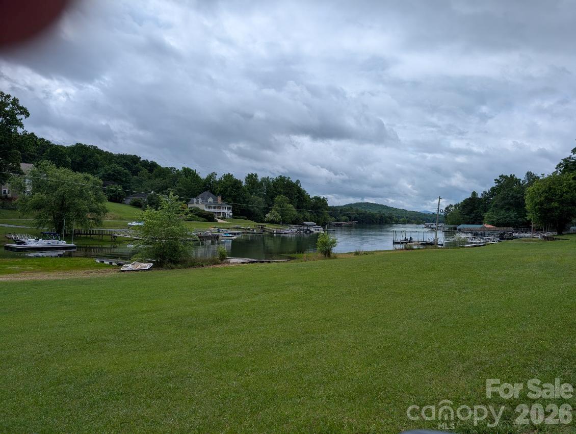 197 Dogwood Drive — Hayesville