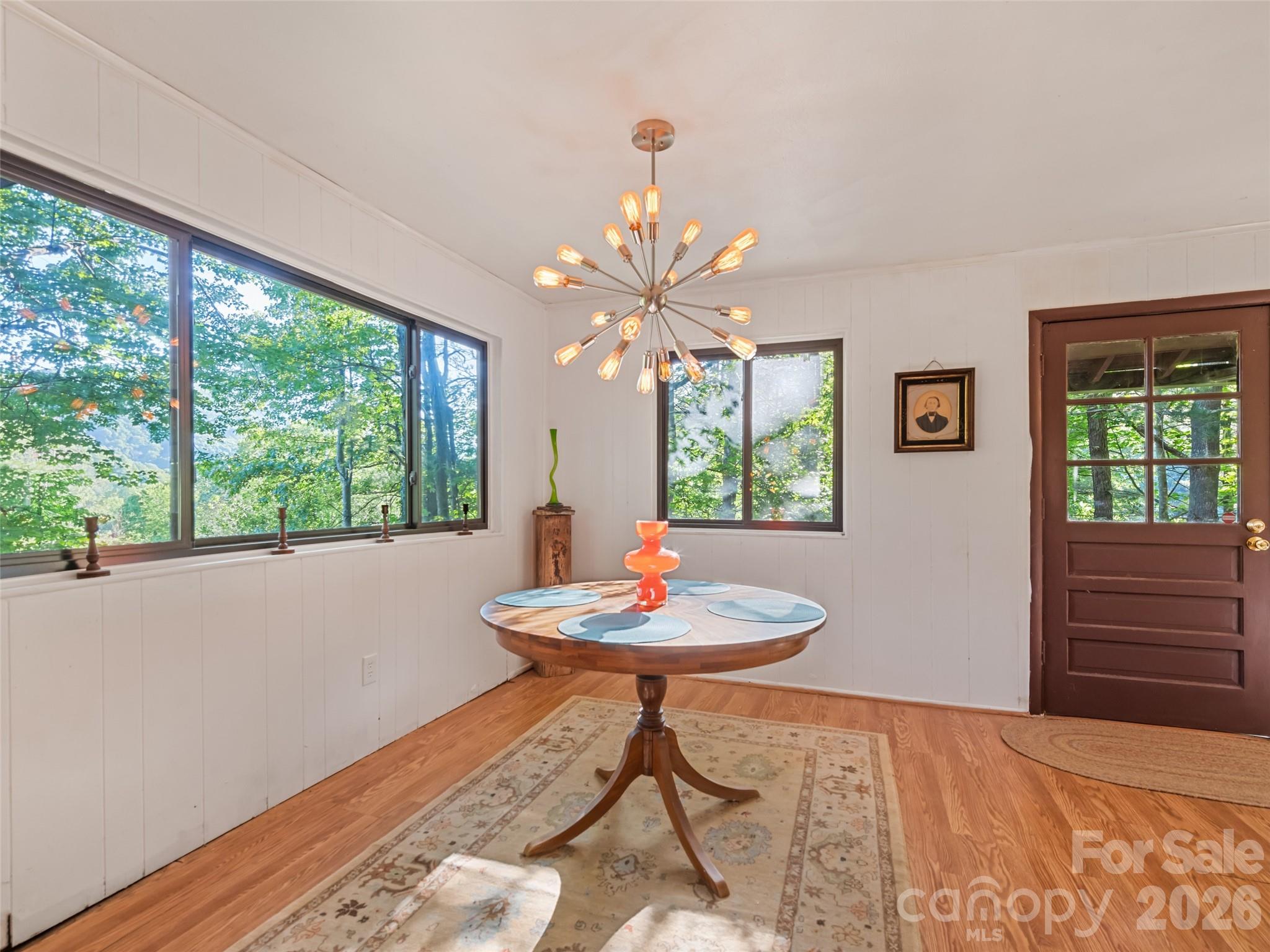 33 Wenlock Way — Waynesville