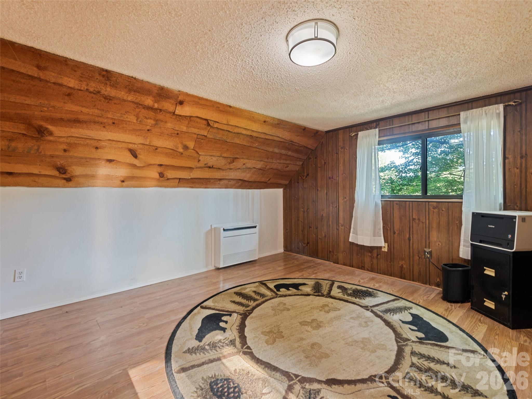 33 Wenlock Way — Waynesville