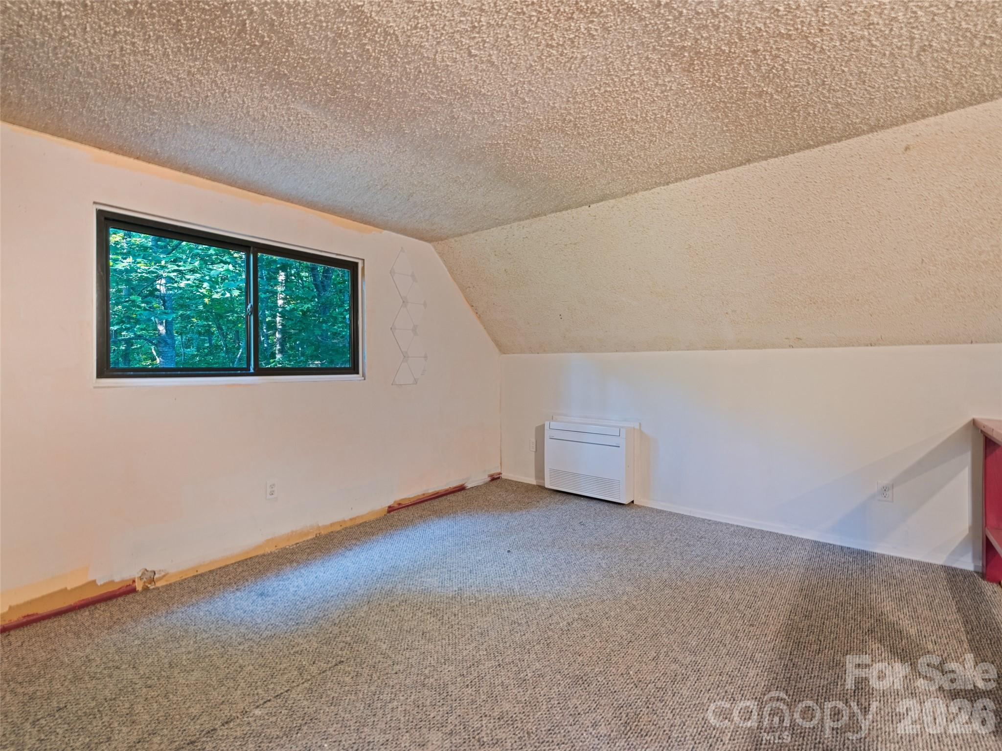 33 Wenlock Way — Waynesville