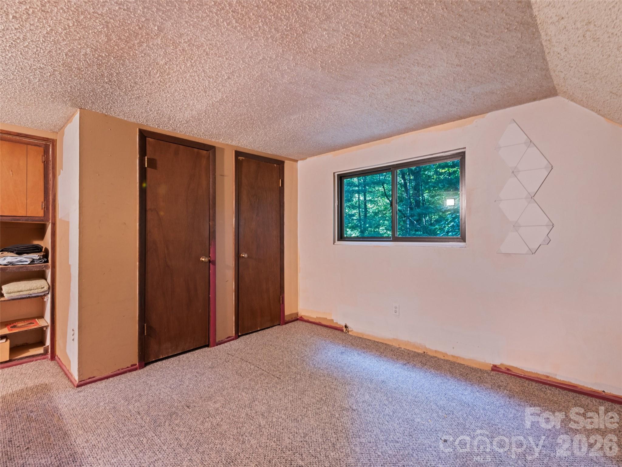 33 Wenlock Way — Waynesville