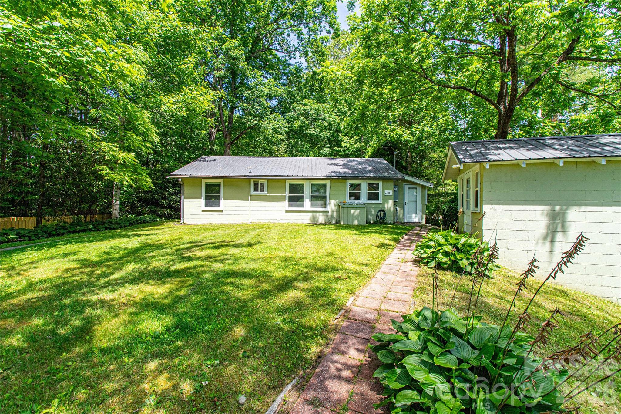 2603 Kim Miller Road — Lake Toxaway