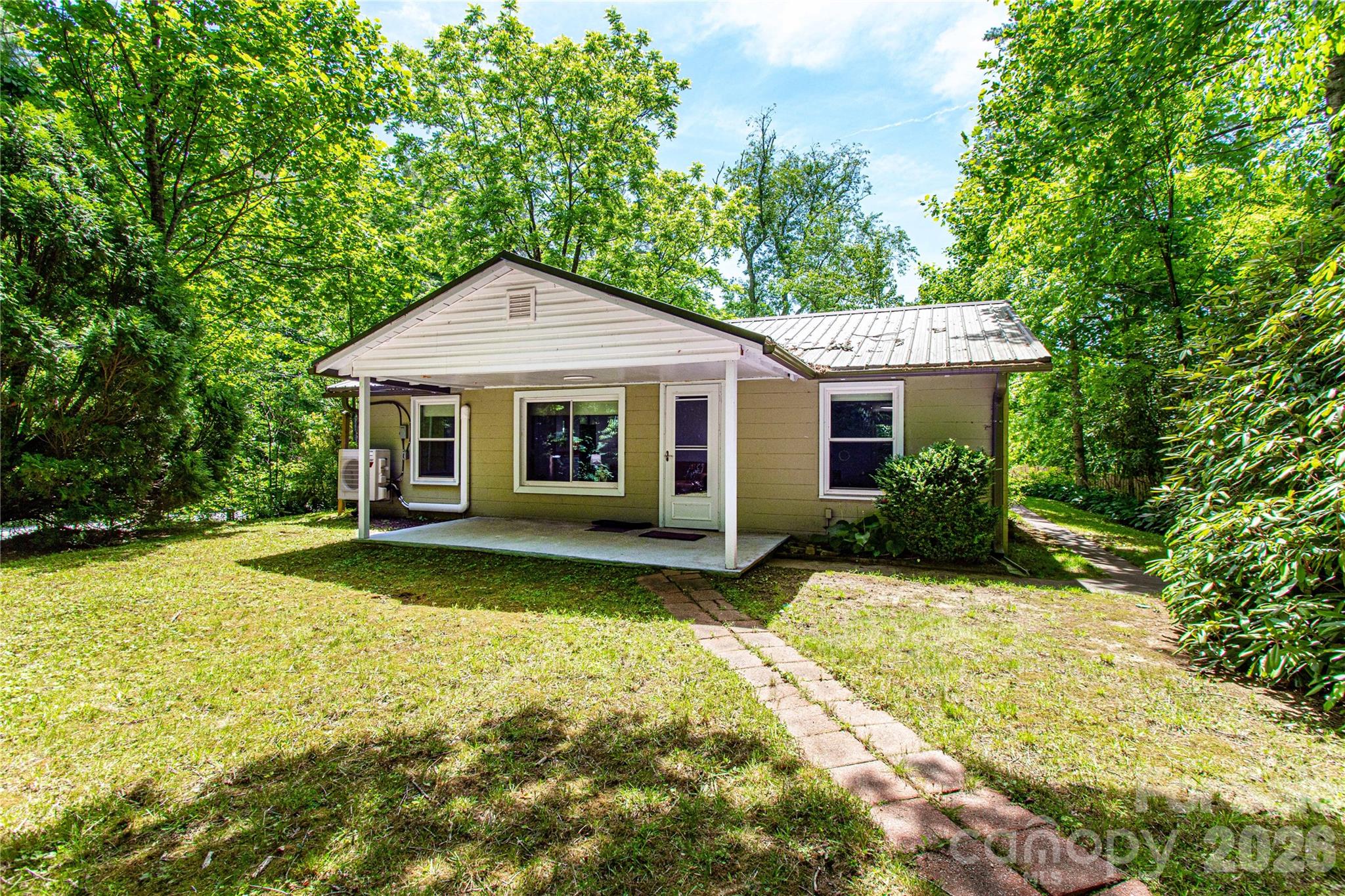 2603 Kim Miller Road — Lake Toxaway