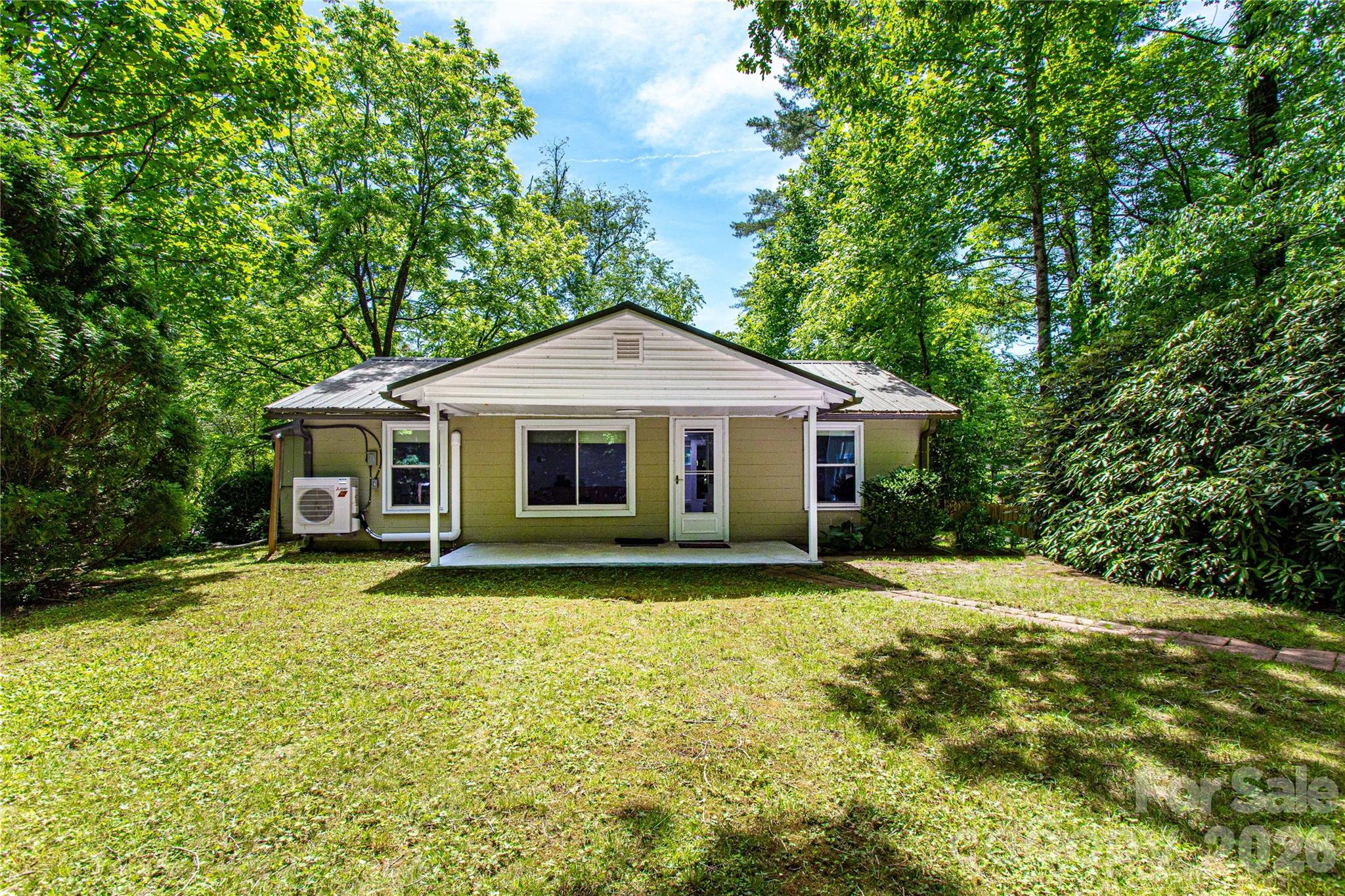 2603 Kim Miller Road — Lake Toxaway