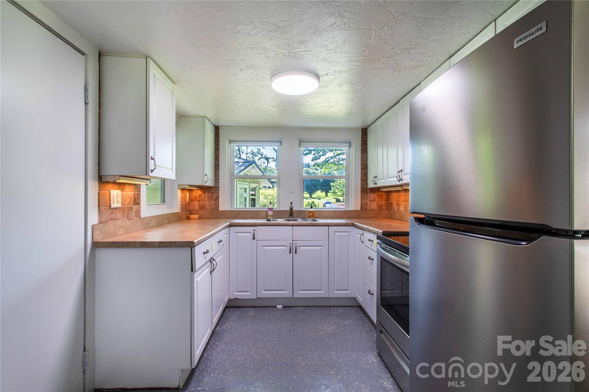 2603 Kim Miller Road — Lake Toxaway